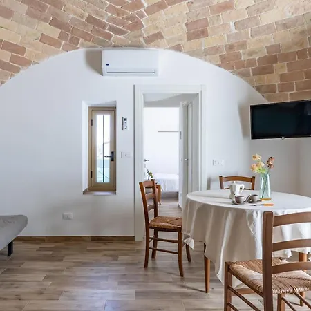 Apartament Clalu 2 *